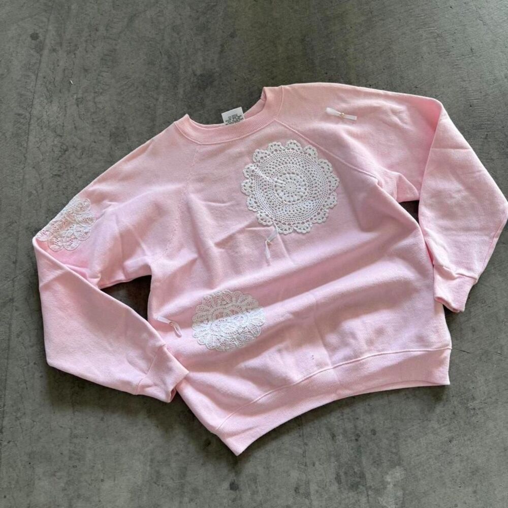 vintage pink crochet lace sweater. very nice embroidery  size large woman's